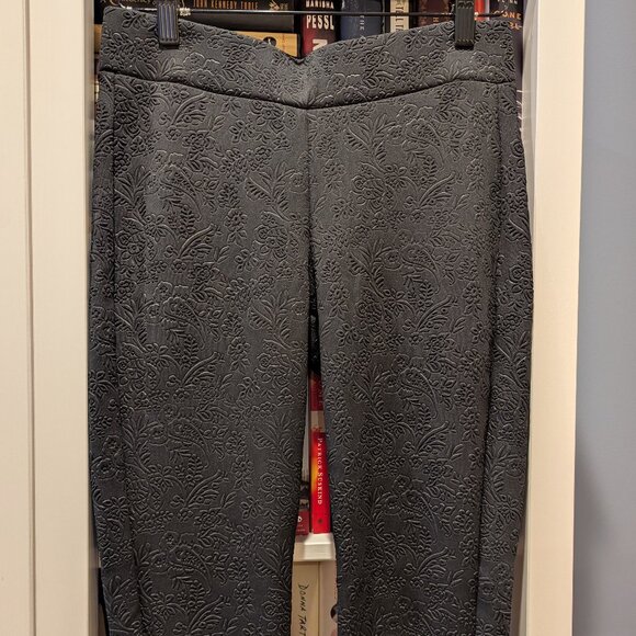 Floral Embossed Leggings / Black / Size Small - Picture 2 of 6